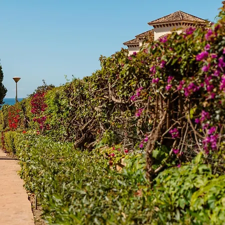 Apartment With Direct Beach Access, In Hacienda Playa, Elviria *